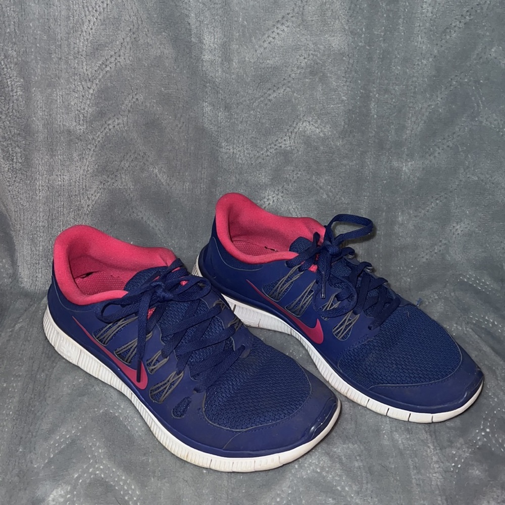 Nike Free Tennis Shoes